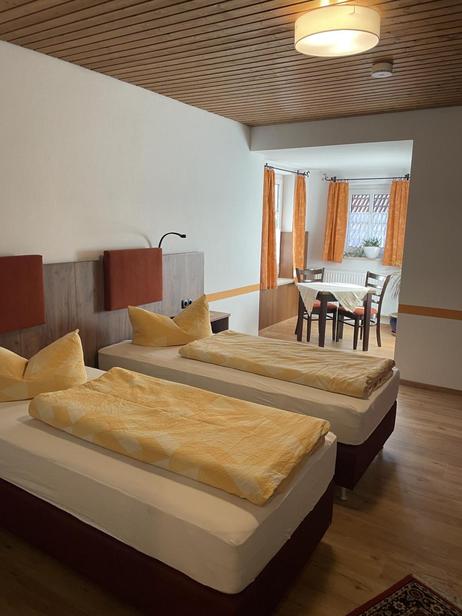 Hotel Boarding House Hohenwart Fuchstal Room photo