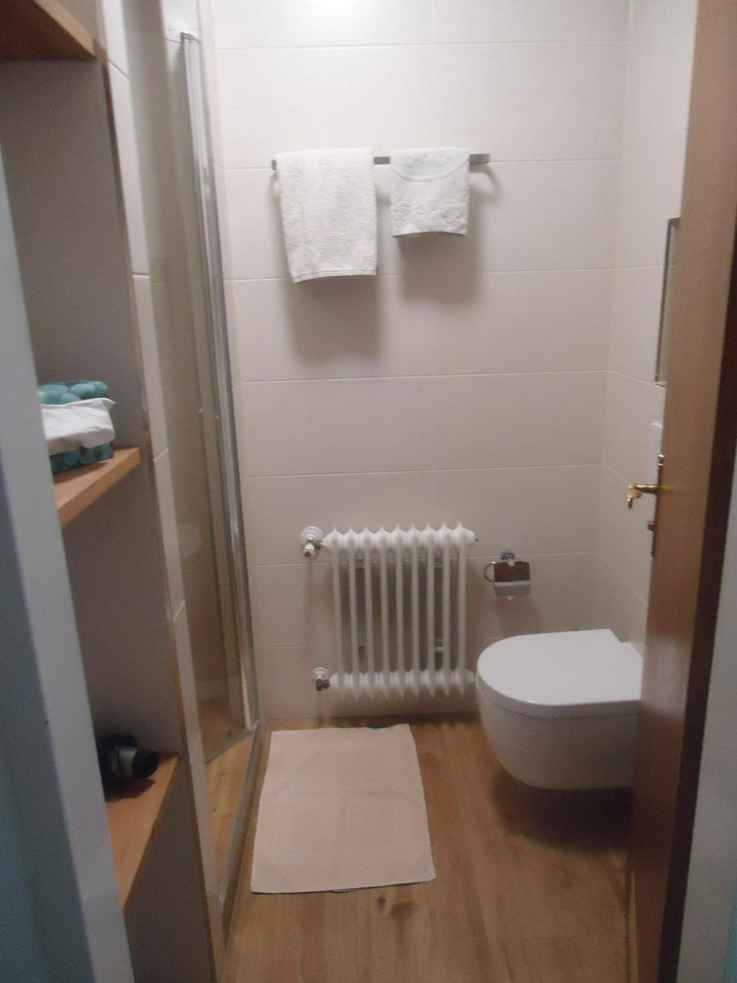 Hotel Boarding House Hohenwart Fuchstal Room photo